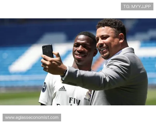 科贝:阿隆索将与维尼修斯谈话 可能决定是否处罚他 科贝:阿隆索将与维尼修斯谈话 可能决定是否处罚他